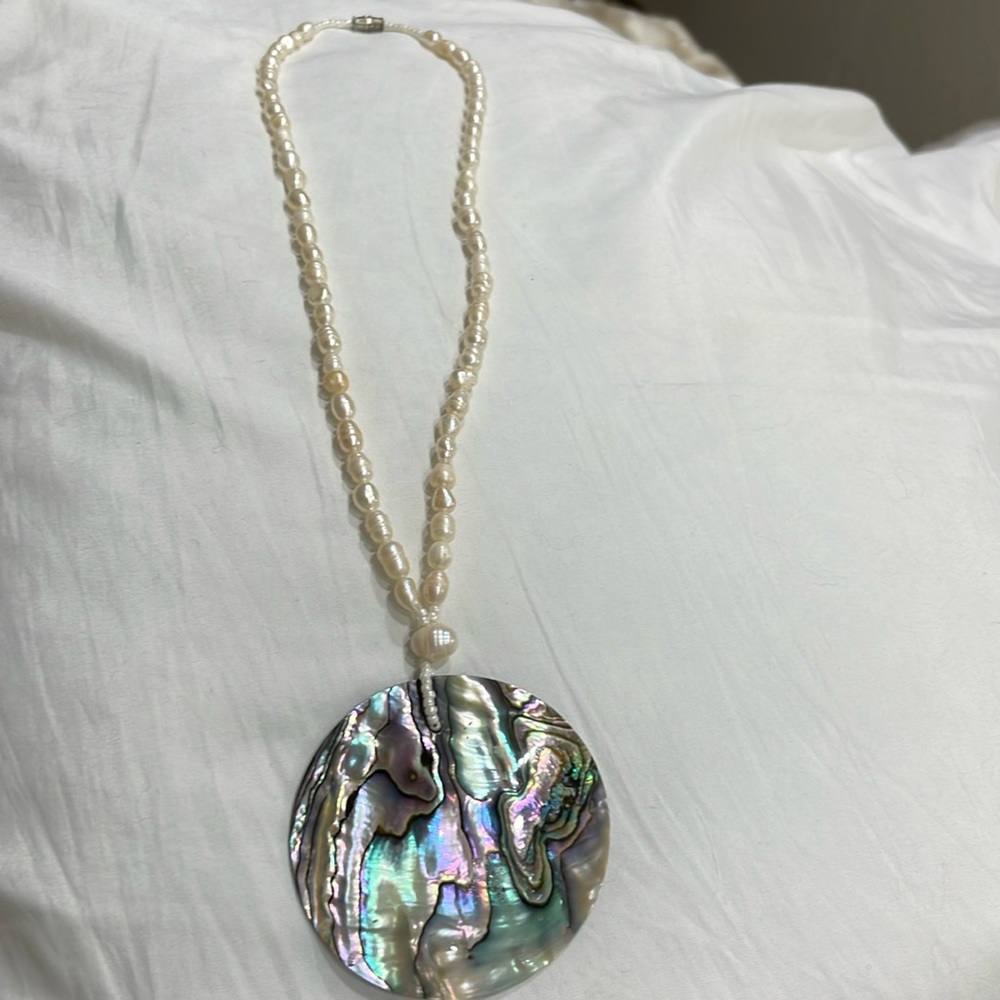 Pearl and shell necklace